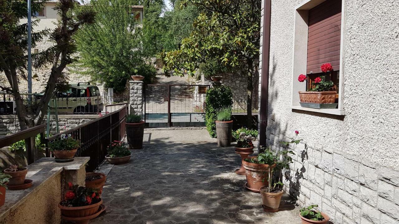 Le Casette Di Civitella La Casa Di Nonna Giulia Civitella Del Lago Eksteriør billede