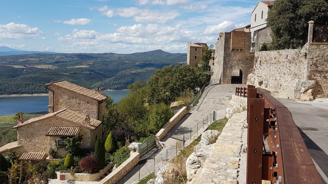 Le Casette Di Civitella La Casa Di Nonna Giulia Civitella Del Lago Eksteriør billede