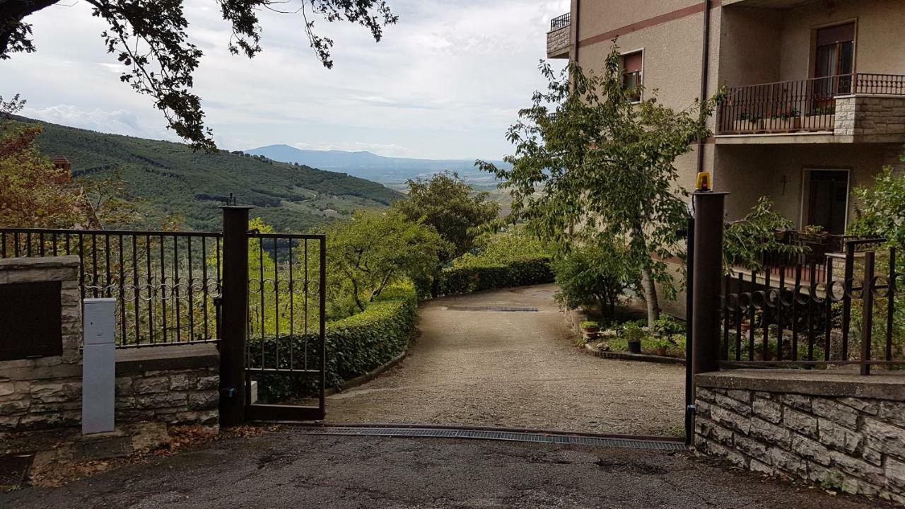 Le Casette Di Civitella La Casa Di Nonna Giulia Civitella Del Lago Eksteriør billede